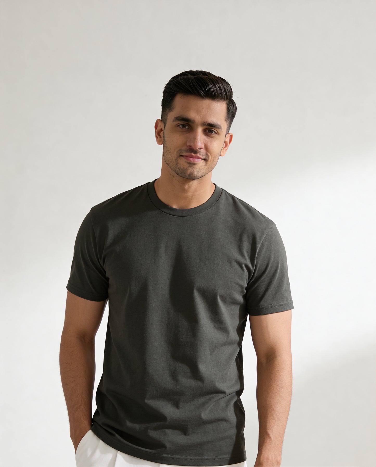 Men’s Crew Neck T-Shirt, Short Sleeve Slim Fit Solid Tee, Carbon